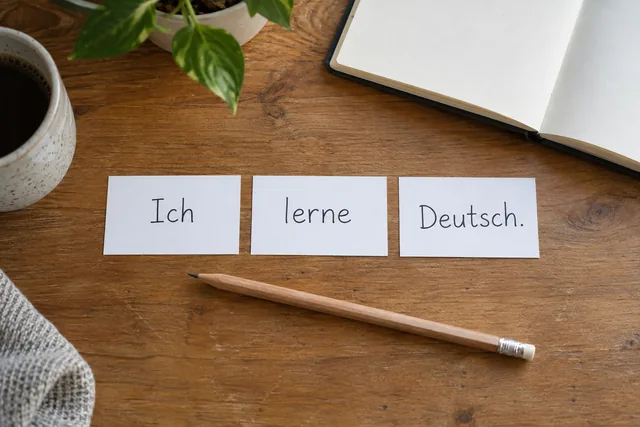 Almanca cümle kurma çalışması için Ich lerne Deutsch kelime kartları