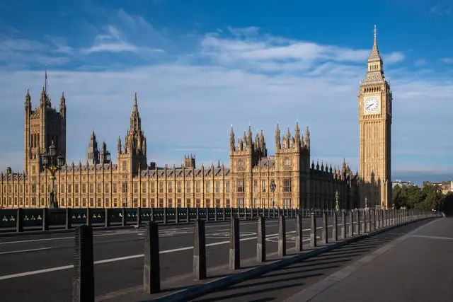 Londra’da Big Ben ve Westminster Sarayı